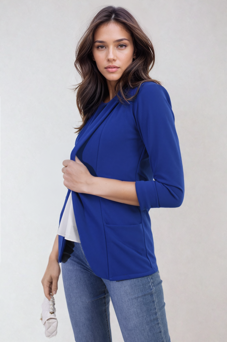 "Open front cardigan with cozy design and front pockets, perfect for versatile and stylish wear."