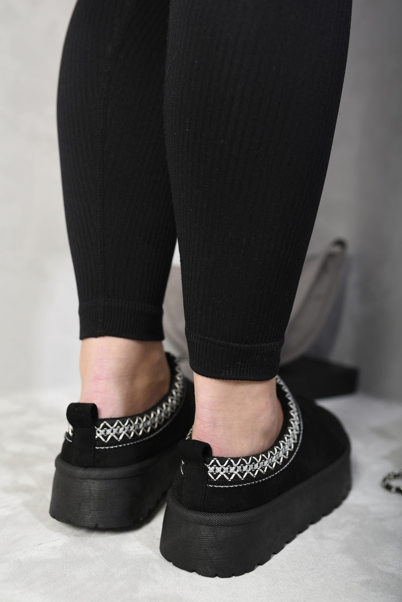 "Aztec Detail Low Ankle Platform Slipper Boots with cozy lining and stylish Aztec pattern."