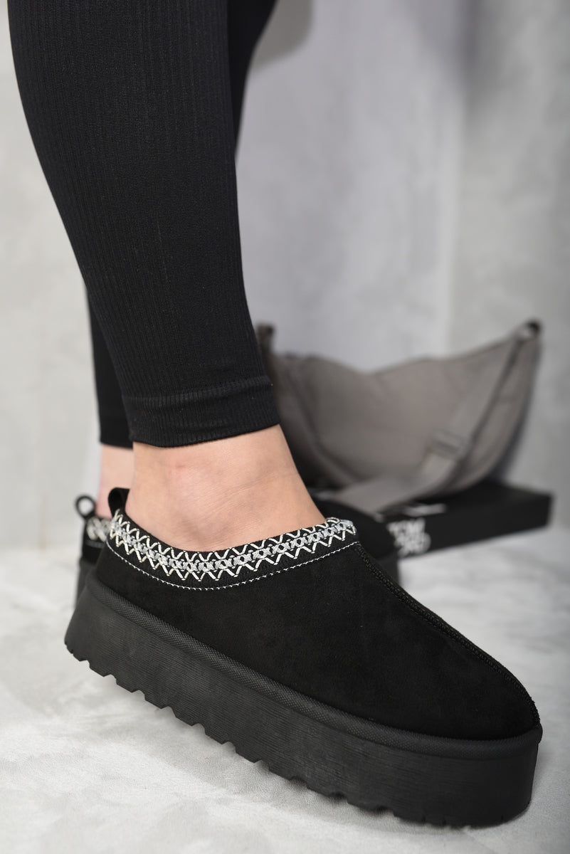 "Aztec Detail Low Ankle Platform Slipper Boots with cozy lining and stylish Aztec pattern."