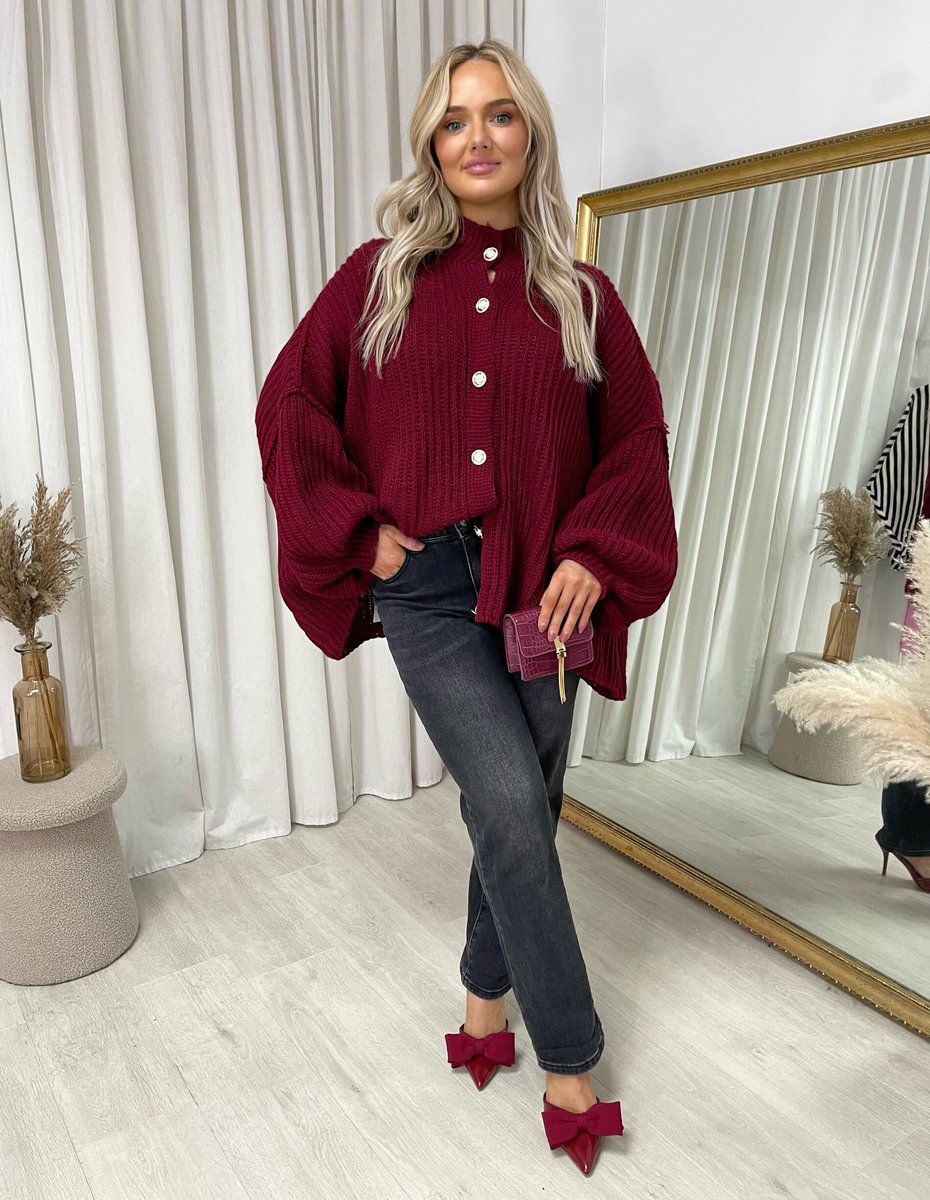 "Oversized burgandy chunky knitted top with a relaxed fit, crafted from premium knit fabric for a cozy and stylish look."