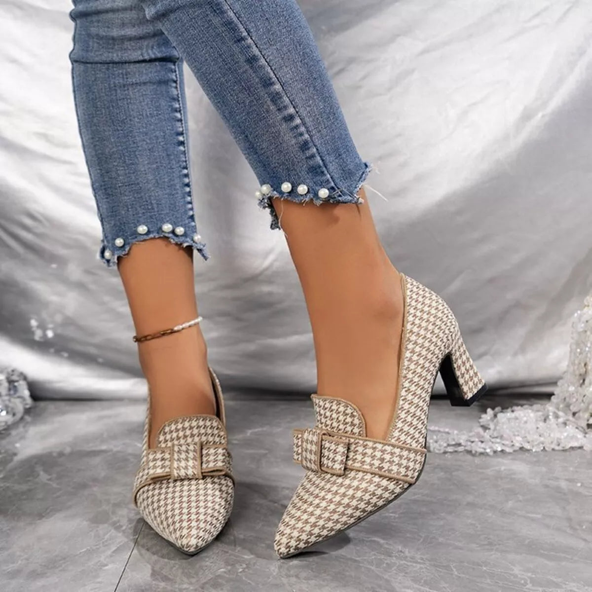 Point-toe block heel pumps in beige houndstooth, buckle strap and block heel