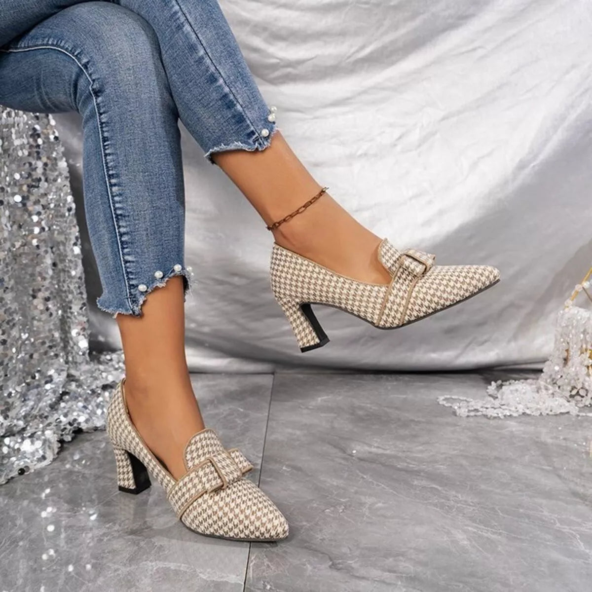 Point-toe block heel pumps in beige houndstooth, pointed toe and ankle strap