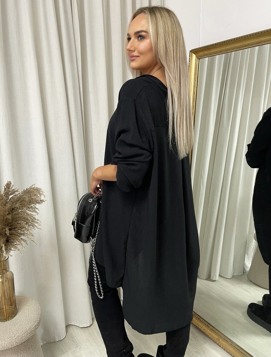 Loose-fit roll-up sleeve top with long back, black