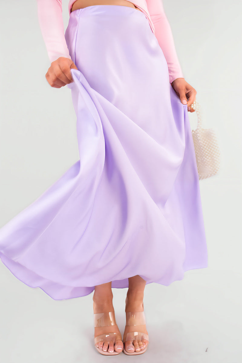 Lilac high-waisted maxi skirt with lightweight drape