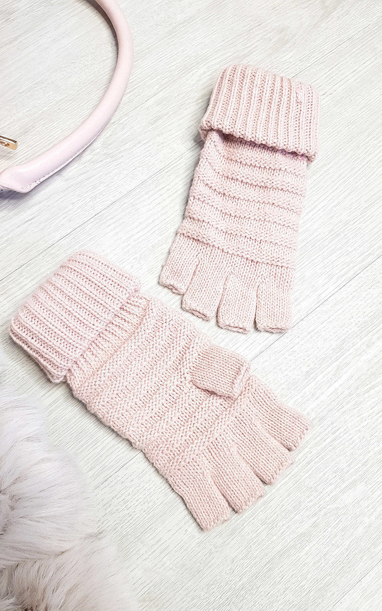 Knitted Finglerless Gloves