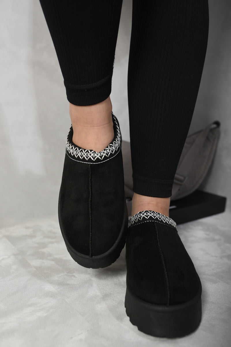 "Aztec Detail Low Ankle Platform Slipper Boots with cozy lining and stylish Aztec pattern."
