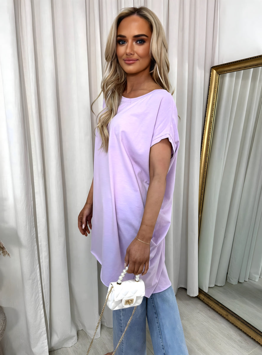 Lilac oversized round-neck top with side pockets and short sleeves